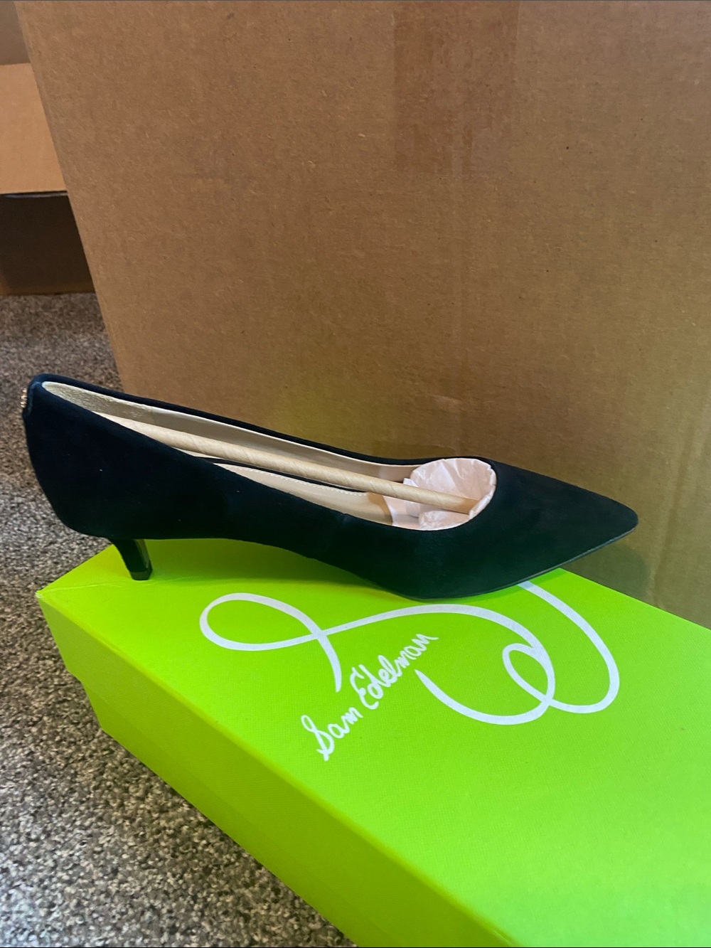 Sam Edelman Black Pointed-Toe Low Heel Pumps - Picture 7 of 10